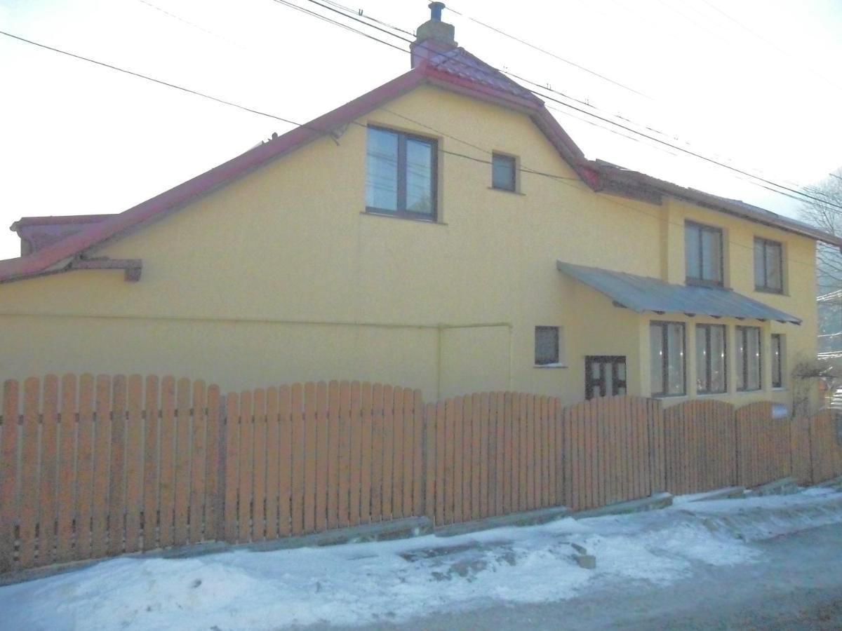 Casa Doina 호텔 부스테니 외부 사진